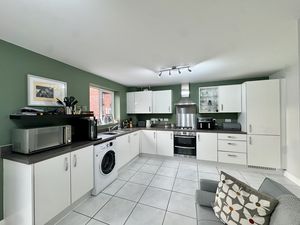 Photo 19- click for photo gallery